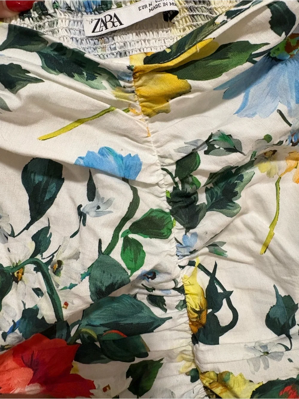 Zara White Floral Off-Shoulder Blouse with Red, Yellow & Blue Blooms - Picture 3 of 3